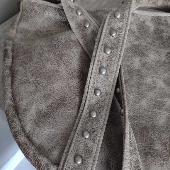 Gorgeous studded leather crossbody purse - moto - western - saddlebag style NEW - Picture 2 of 11